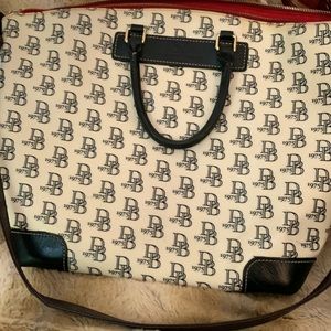 Large Dooney &.Bourke shoulder bag